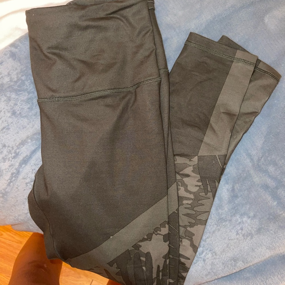 Prana yoga leggings size M